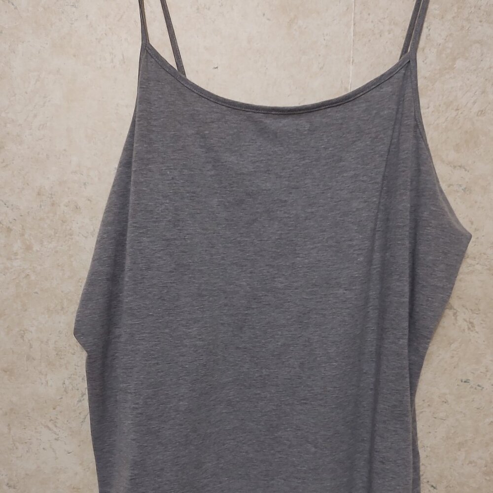Time and Tru Brand. XXXL (22) Gray Tank Top with spaghetti straps. NWOT
